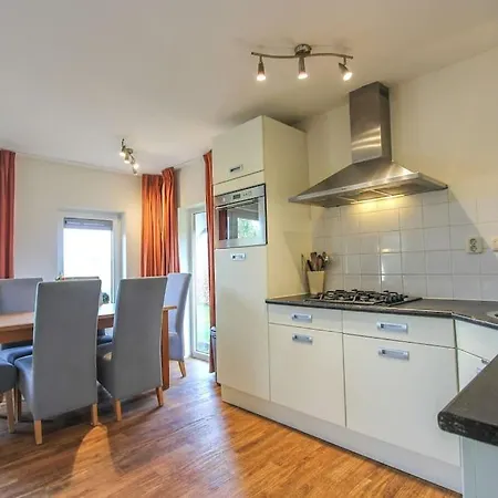 Holiday home Klein Giethoorn -vakantiehuis 11 *